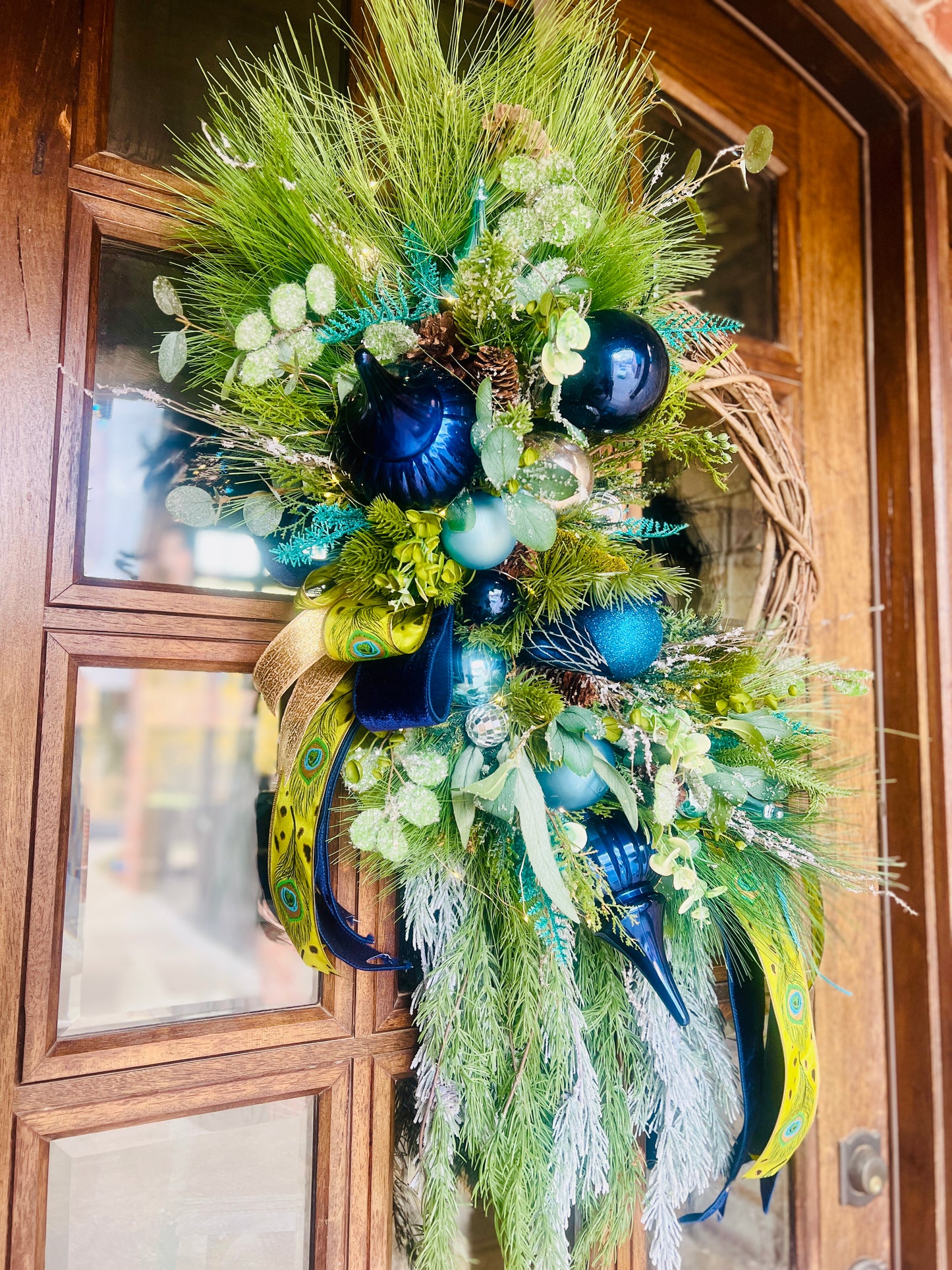 Custom Swanky Door Wreath – Personalized Design Deposit