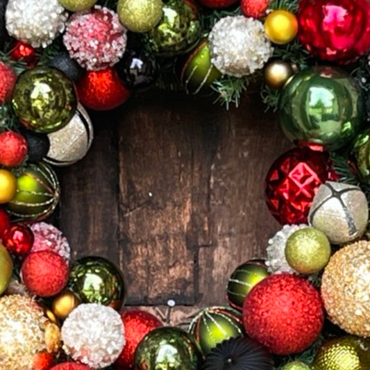 Luxurious & classy non-breakable ornament wreath for mantel, mirror or door